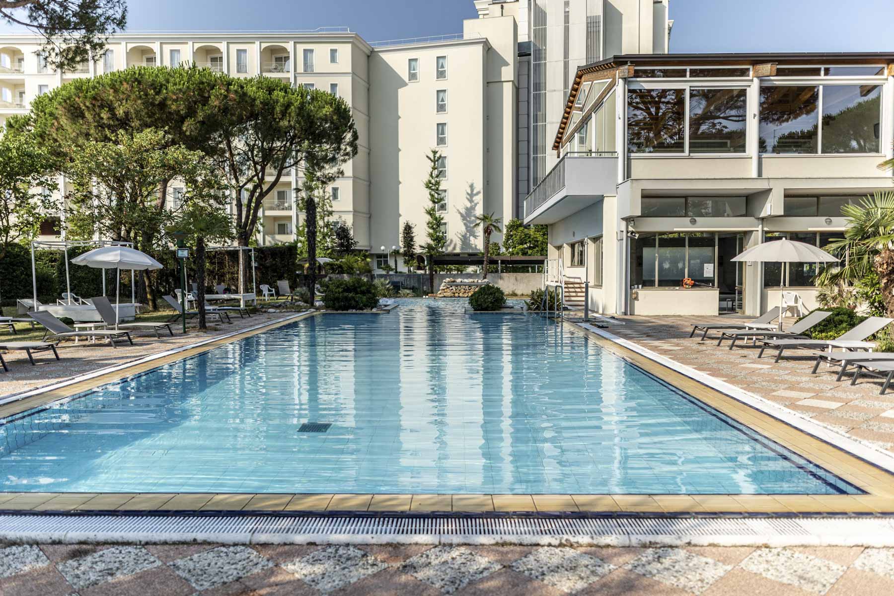 Piscina esterna 2 – Hotel Terme Milano